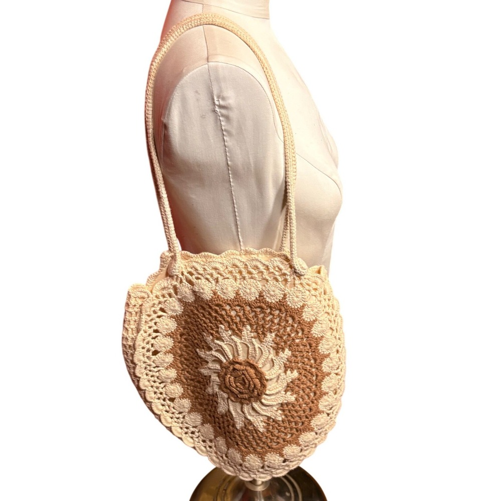 Bebe Crochet Shoulder Bag Women Medium Tan Cream Goodโ Boho Sunburst Rose Circle